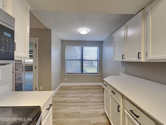 3121 SOUTHWELL Court, Jacksonville, FL 32225