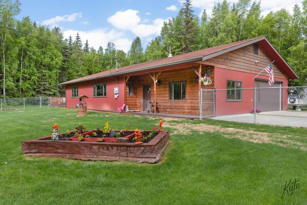 2525 DAWSON ROAD, North Pole, AK 99705