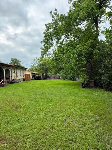 510 S Avenue O, Clifton, TX 76634