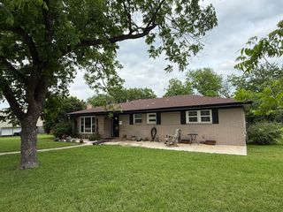 510 S Avenue O, Clifton, TX 76634