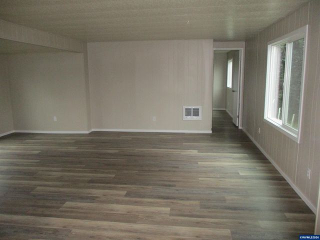 176 47th Av NE 176, Salem, OR 97301