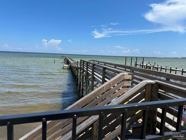 825 Bayshore 701, Pensacola, FL 32507