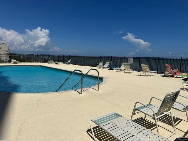 825 Bayshore 701, Pensacola, FL 32507