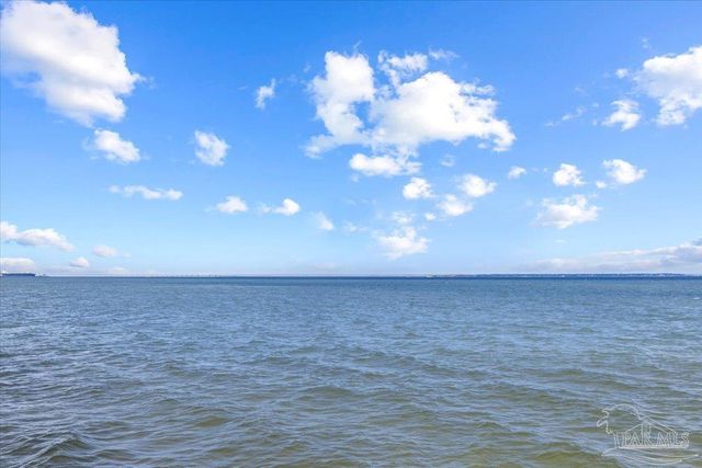 825 Bayshore 701, Pensacola, FL 32507