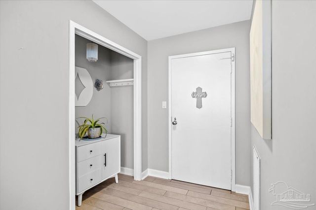 825 Bayshore 701, Pensacola, FL 32507