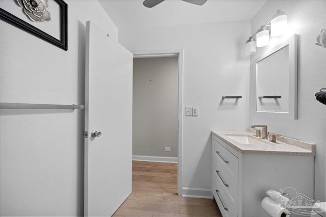 825 Bayshore 701, Pensacola, FL 32507