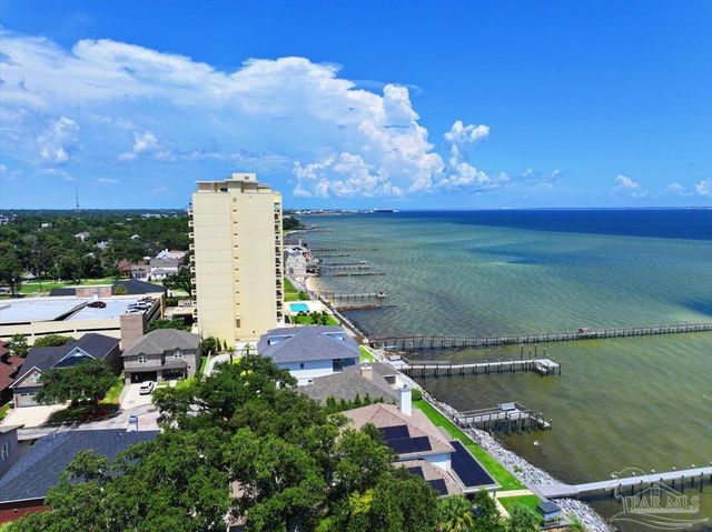 825 Bayshore 701, Pensacola, FL 32507