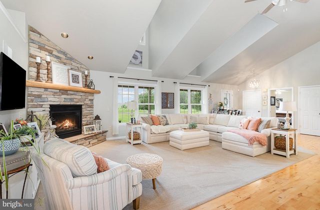 196 SPRING DR, Dillsburg, PA 17019