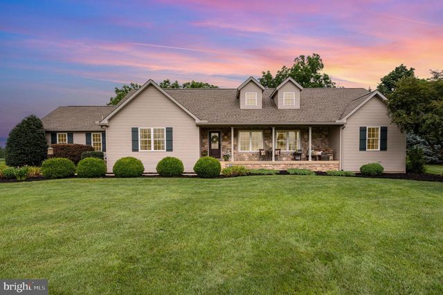 196 SPRING DR, Dillsburg, PA 17019