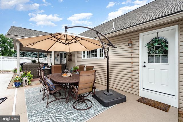 196 SPRING DR, Dillsburg, PA 17019