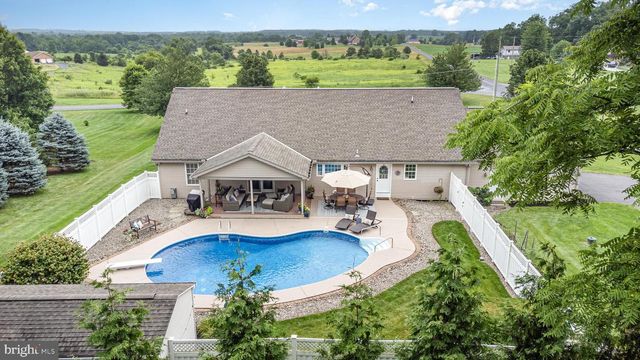 196 SPRING DR, Dillsburg, PA 17019