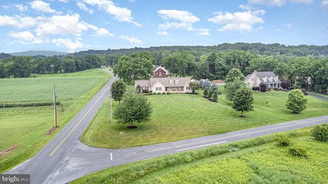 196 SPRING DR, Dillsburg, PA 17019