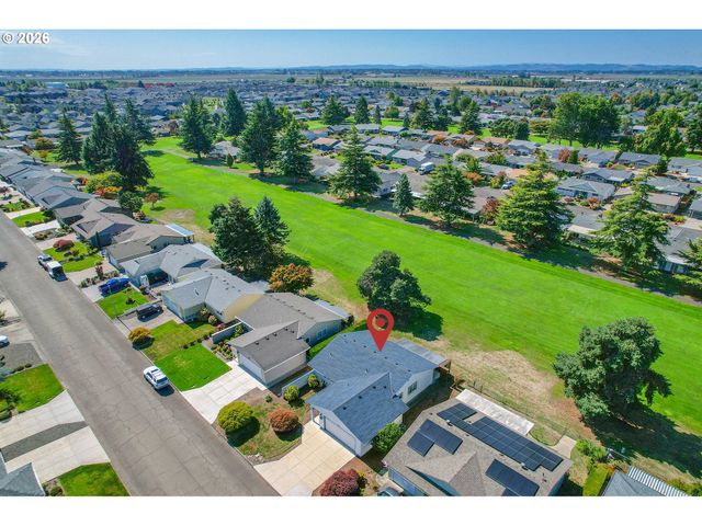 401 S CASCADE Dr, Woodburn, OR 97071