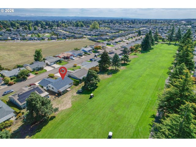401 S CASCADE Dr, Woodburn, OR 97071