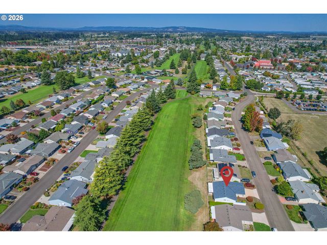 401 S CASCADE Dr, Woodburn, OR 97071