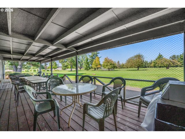 401 S CASCADE Dr, Woodburn, OR 97071