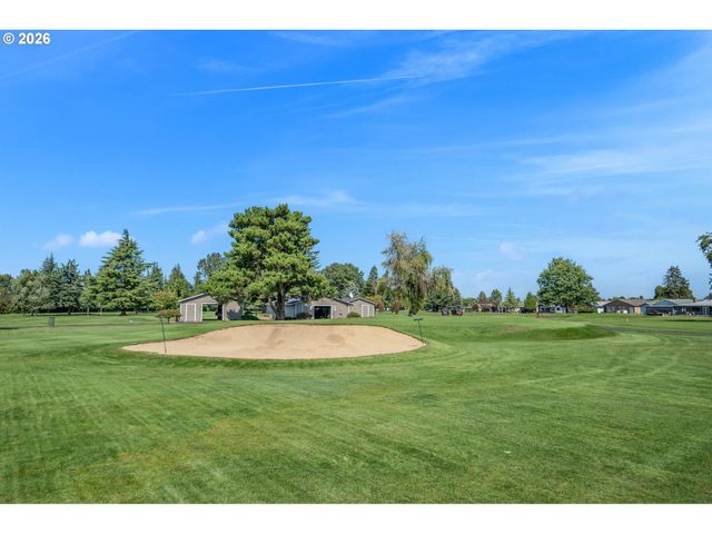 401 S CASCADE Dr, Woodburn, OR 97071