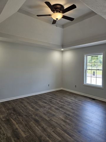 51 Marys Ln, Lafayette, TN 37083