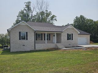 51 Marys Ln, Lafayette, TN 37083