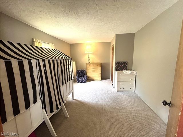 1352 Heaton Boulevard, Niles, OH 44446