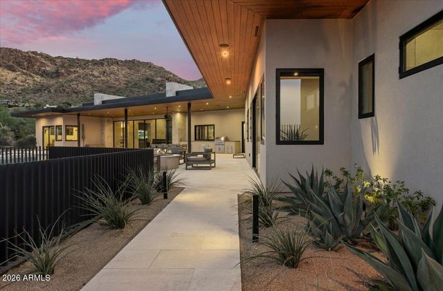 5922 E CHENEY Drive, Paradise Valley, AZ 85253