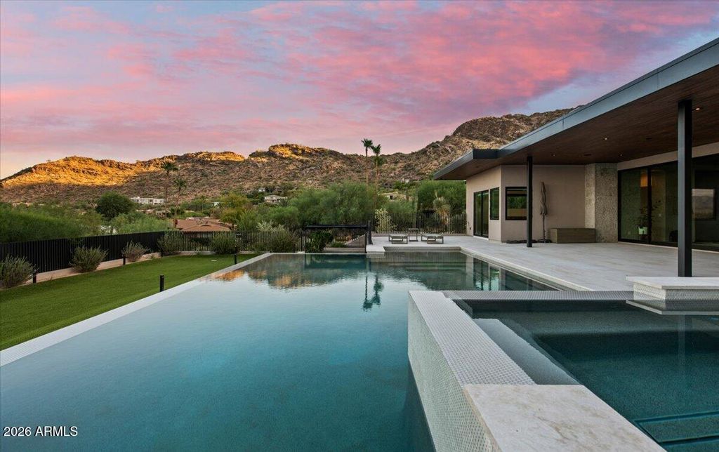 5922 E CHENEY Drive, Paradise Valley, AZ 85253 — photo 2