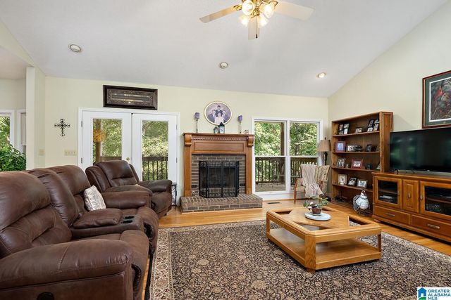 2821 COUNTY ROAD 50, Moundville, AL 35474