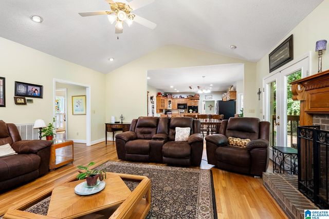 2821 COUNTY ROAD 50, Moundville, AL 35474