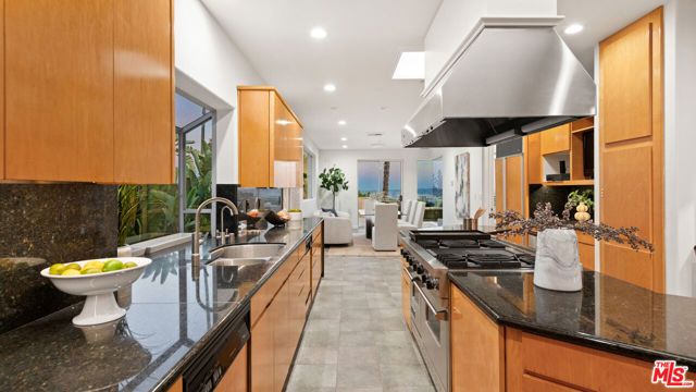 816 Monte Leon Drive, Beverly Hills, CA 90210