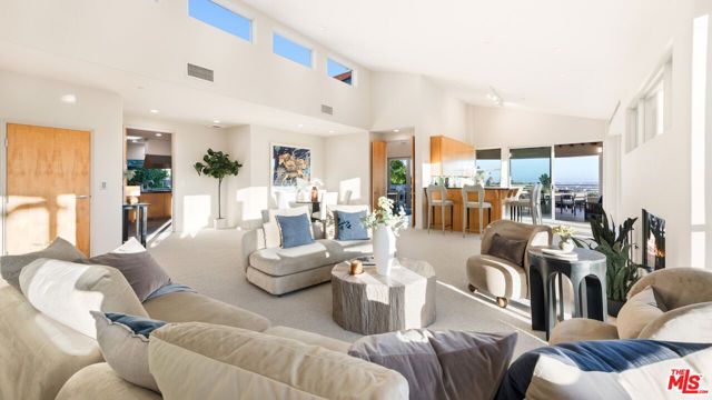 816 Monte Leon Drive, Beverly Hills, CA 90210