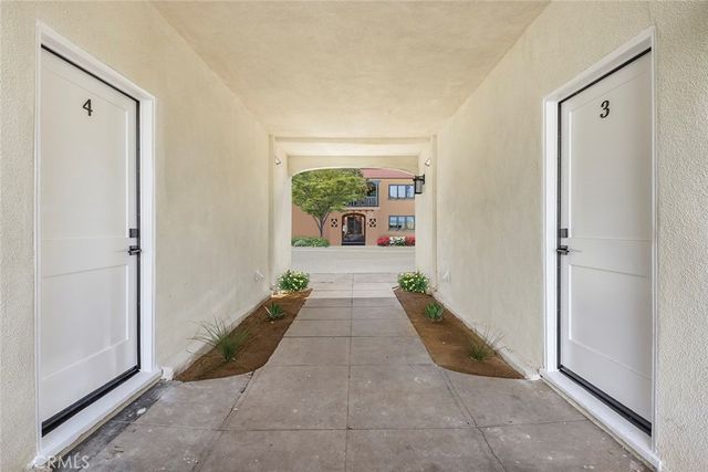 1237 E 1st 17, Long Beach, CA 90802