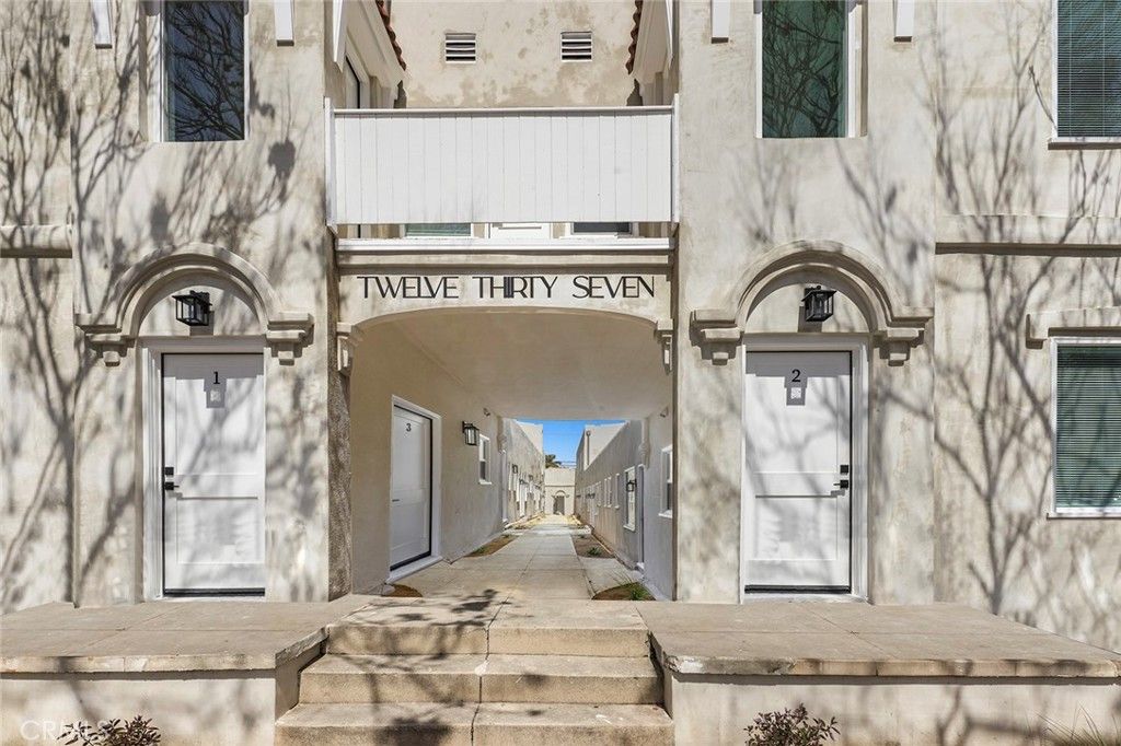 1237 E 1st 17, Long Beach, CA 90802