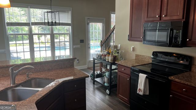 100 Peyton Court, Senoia, GA 30276