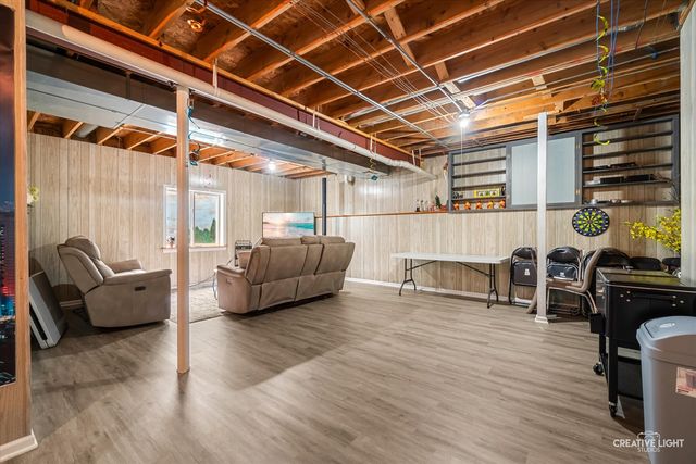 2331 Handley Lane, Aurora, IL 60502