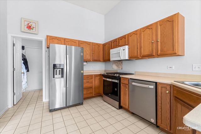 2331 Handley Lane, Aurora, IL 60502