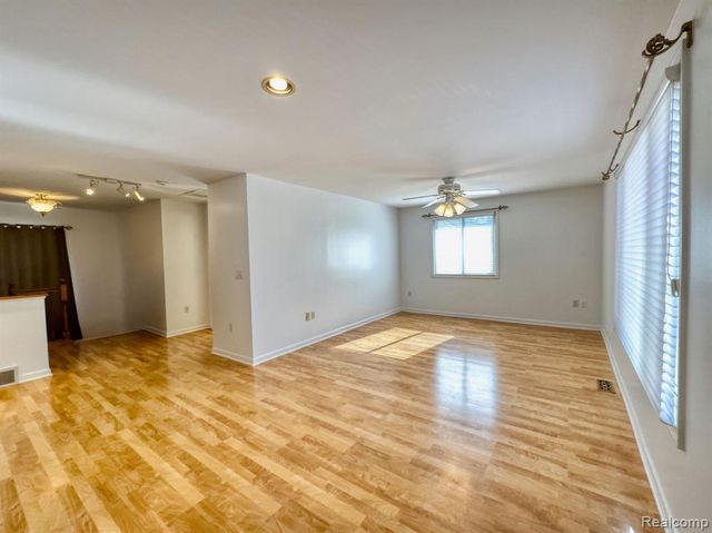 806 N Altadena Avenue, Royal Oak, MI 48067