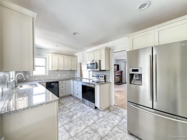 806 N Altadena Avenue, Royal Oak, MI 48067