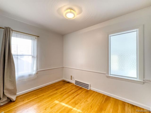 806 N Altadena Avenue, Royal Oak, MI 48067