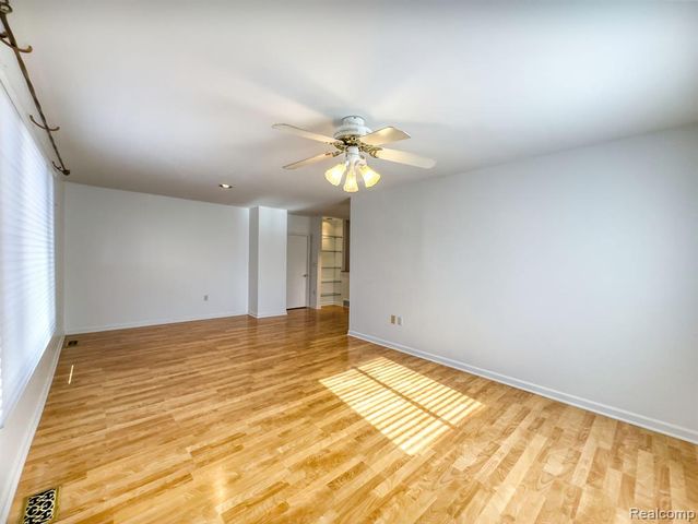 806 N Altadena Avenue, Royal Oak, MI 48067