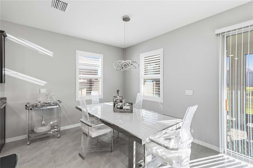 Image 12 of property listing at 5308 GRANITE DUST PLACE, Palmetto, FL 34221