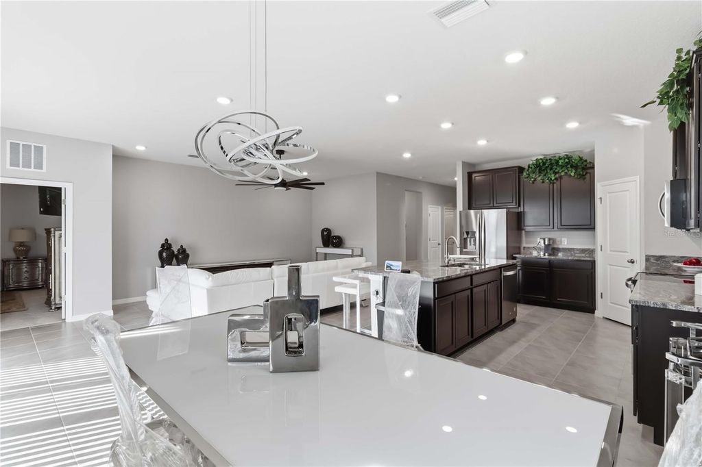 Image 13 of property listing at 5308 GRANITE DUST PLACE, Palmetto, FL 34221