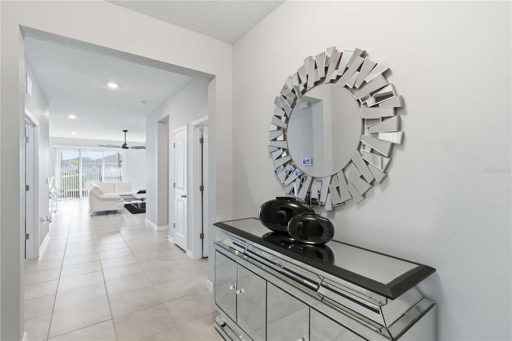 Image 5 of property listing at 5308 GRANITE DUST PLACE, Palmetto, FL 34221