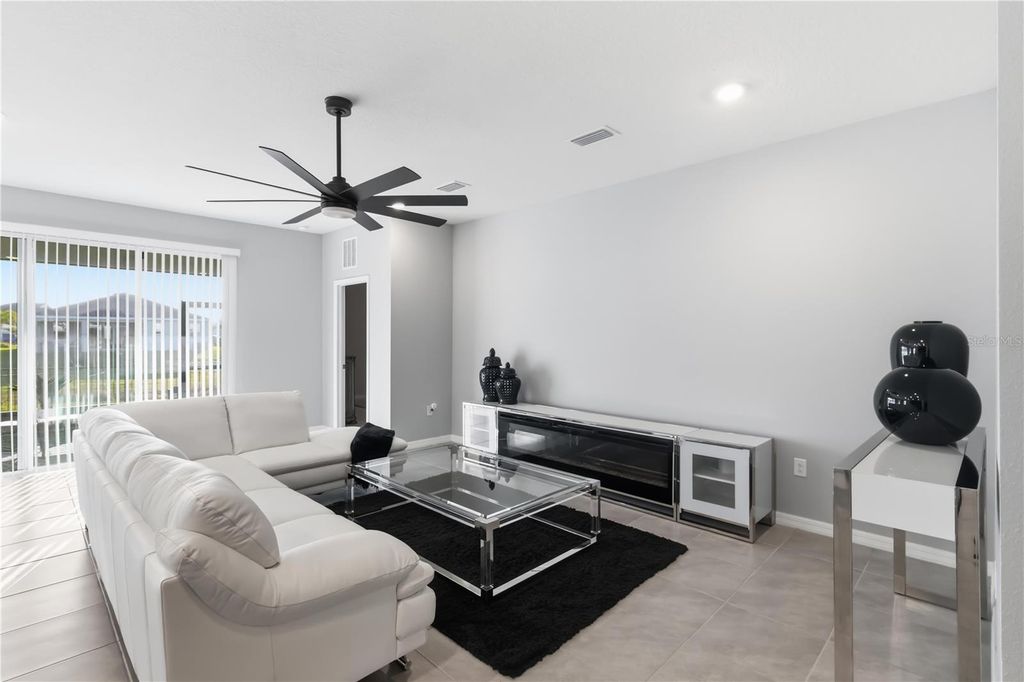 Image 7 of property listing at 5308 GRANITE DUST PLACE, Palmetto, FL 34221