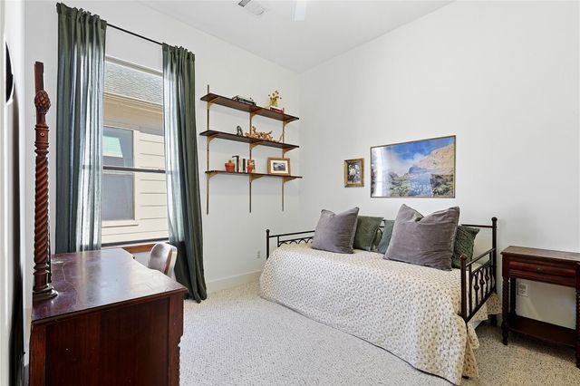 1105 W 21st Street A, Houston, TX 77008