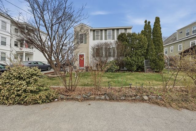 118 Mount Washington Street D, Lowell, MA 01854