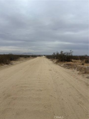 0 VIC AVE R6 225 STE, Palmdale, CA 93591