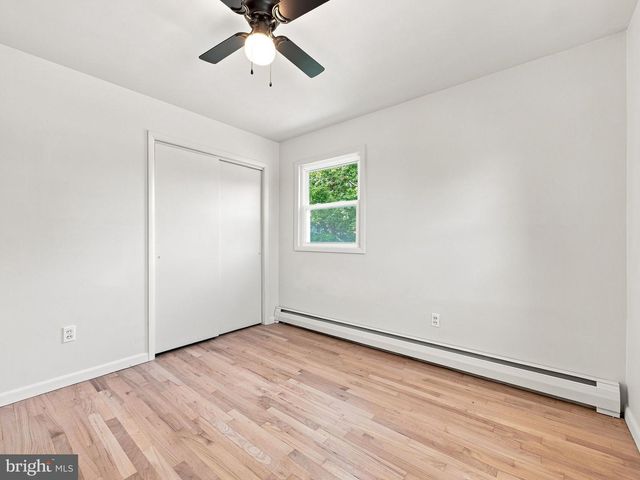 135 PIKELAND AVE, Spring City, PA 19475