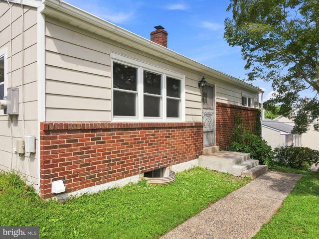 135 PIKELAND AVE, Spring City, PA 19475