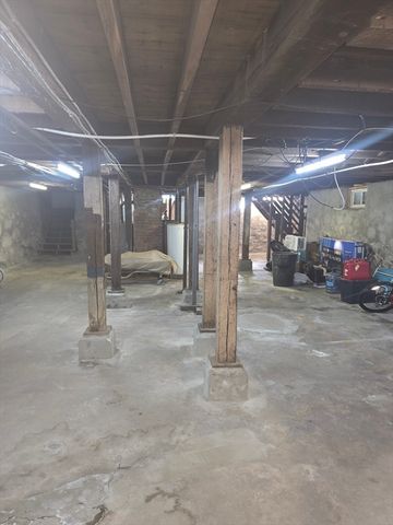 23-25 East Chestnut, Brockton, MA 02301