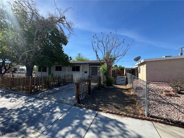 3001 Roseville Way, Las Vegas, NV 89102
